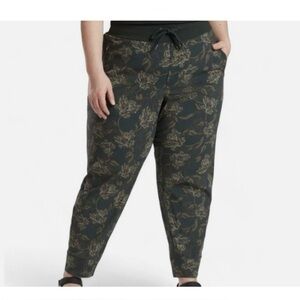 ATHLETA Trekkie North Floral Printed Jogger NWOT 26